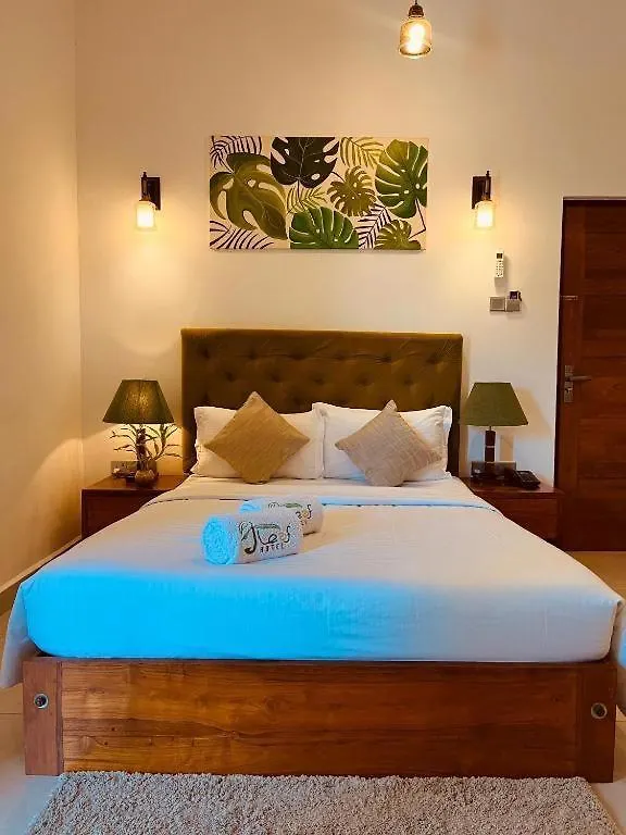 Blue Bird Hotels Negombo
