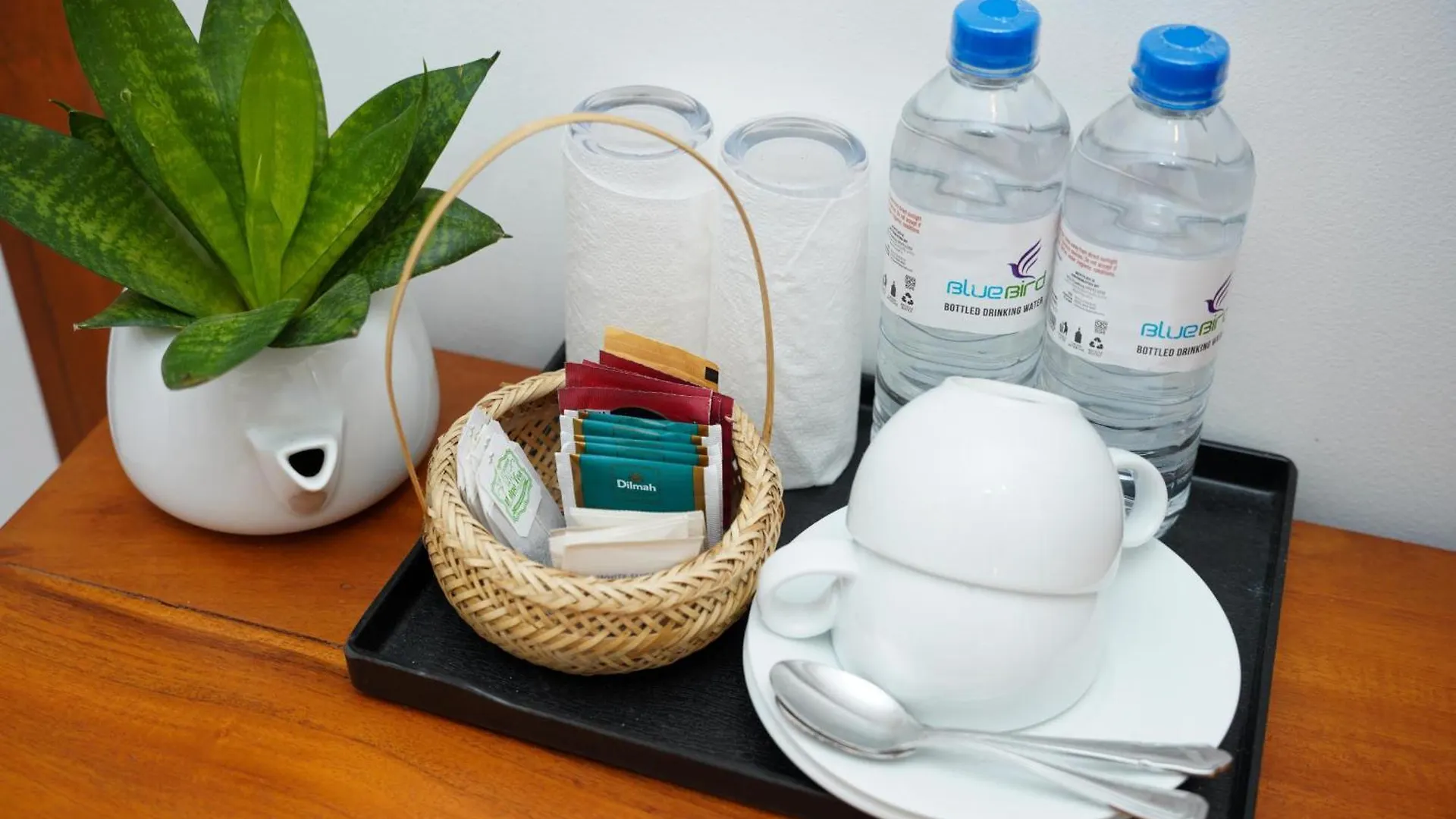 Blue Bird Hotels Negombo